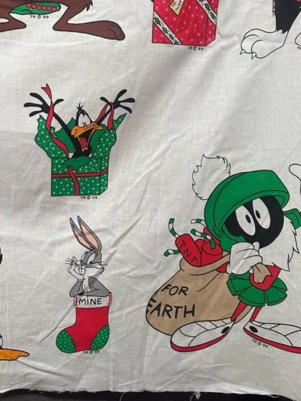 ‘90s vintage looney tunes Christmas fabric appliqués panel
